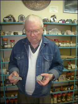 (Os dois objetos possuem características semelhantes de tamanho, direção e velocidade de deslocamento, além de serem observados em uma noite com céu limpo e sem variação de temperatura, tornando-se impossível de criar qualquer tipo de miragem, conforme explica Schütz / FOTO: ARQUIVO/DM )